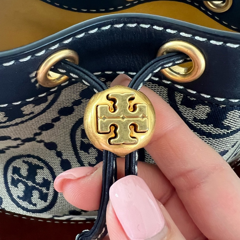 Tory Burch Navy and Brown Monogram Jacquard Bucket Bag - Picture 6 of 9